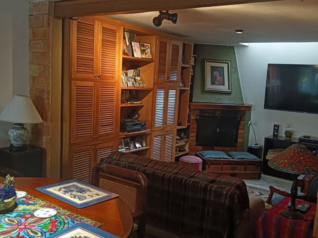 Casa de 5 alcobas en venta en Acacias Usaquen, Bogotá, 182 m² · foto 13 de 20
