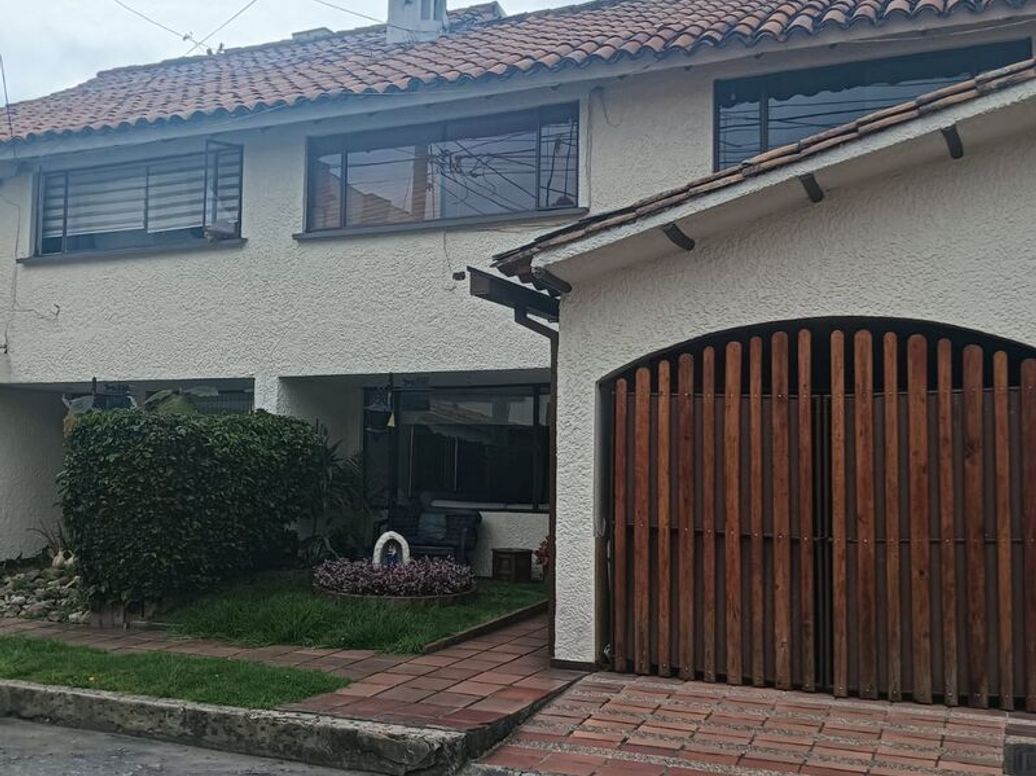 Casa de 5 alcobas en venta en Acacias Usaquen, Bogotá, 182 m² · foto 3 de 20