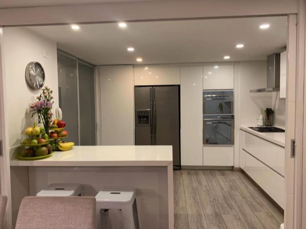 Apartamento de 3 alcobas en venta en La Cabrera, Bogotá, 149 m² · foto 3 de 10