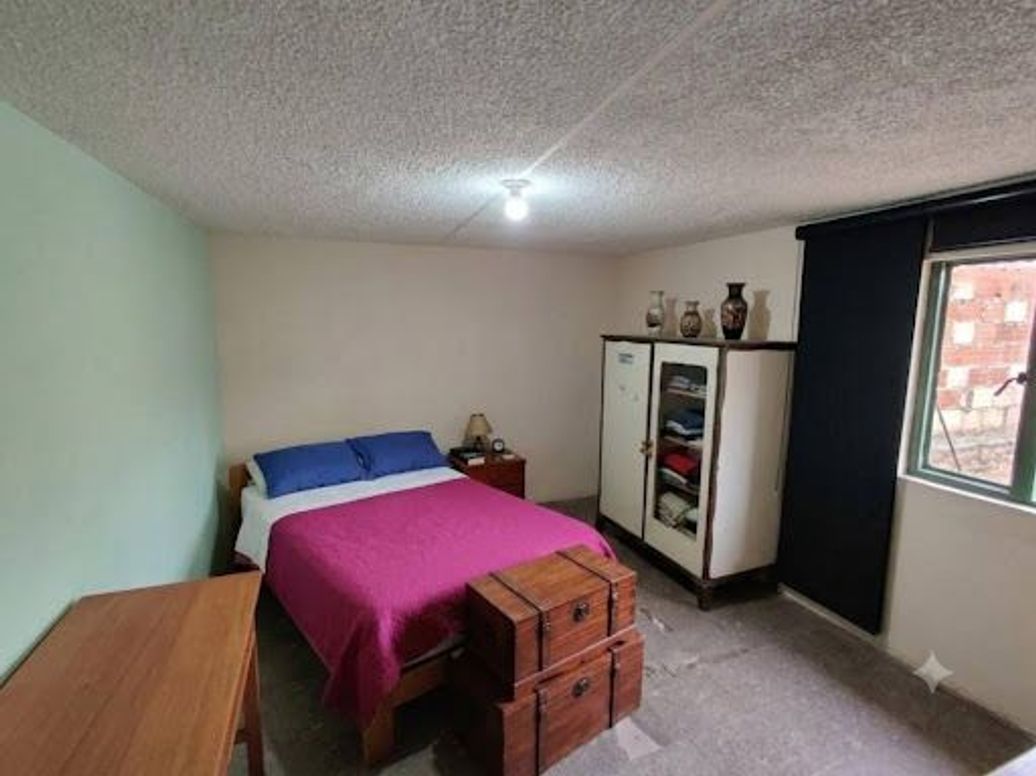 Casa de 7 alcobas en venta en El Carmen, Bogotá, 197 m² · foto 9 de 18