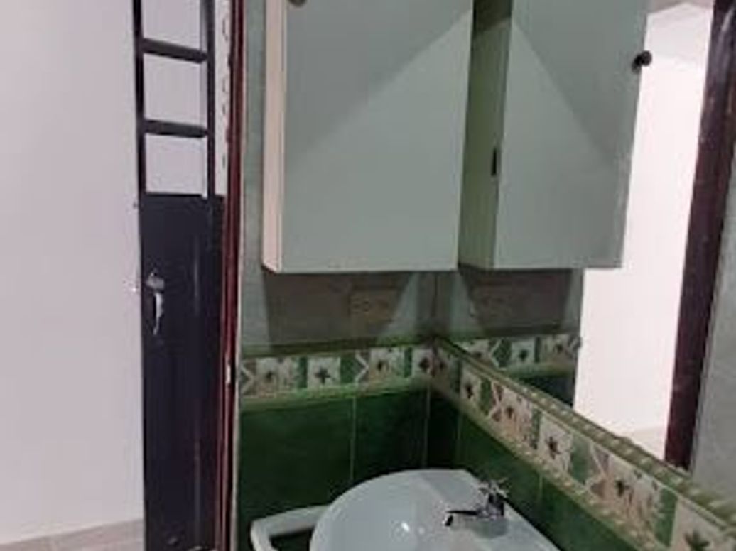 Casa de 6 alcobas en venta en Lombardía, Bogotá, 110 m² · foto 2 de 18