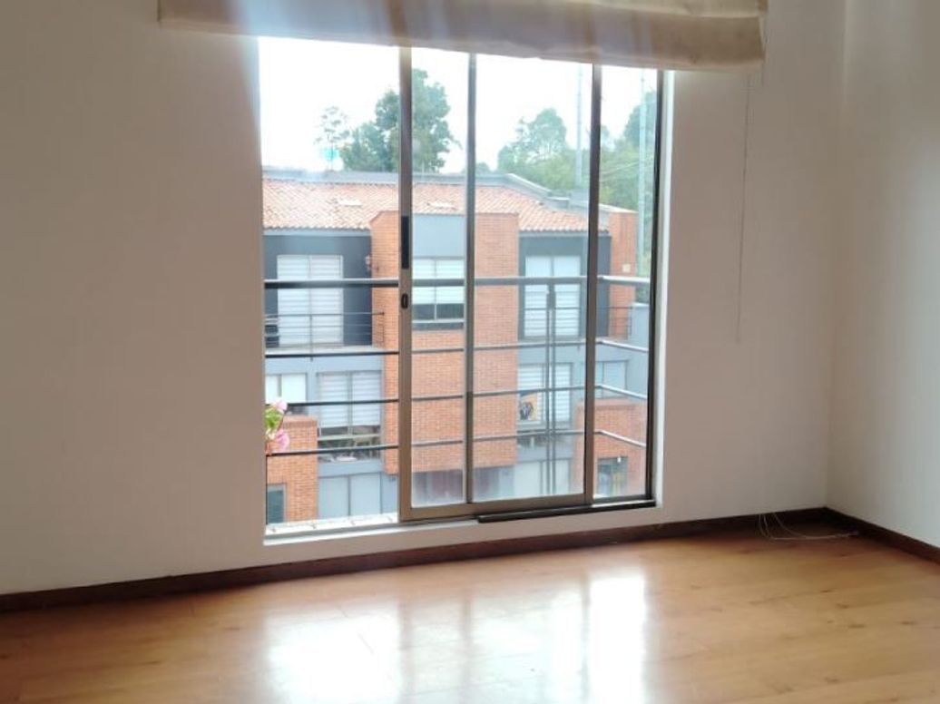 Casa de 3 alcobas en venta en Colinas De Suba, Bogotá, 141 m² · foto 5 de 20
