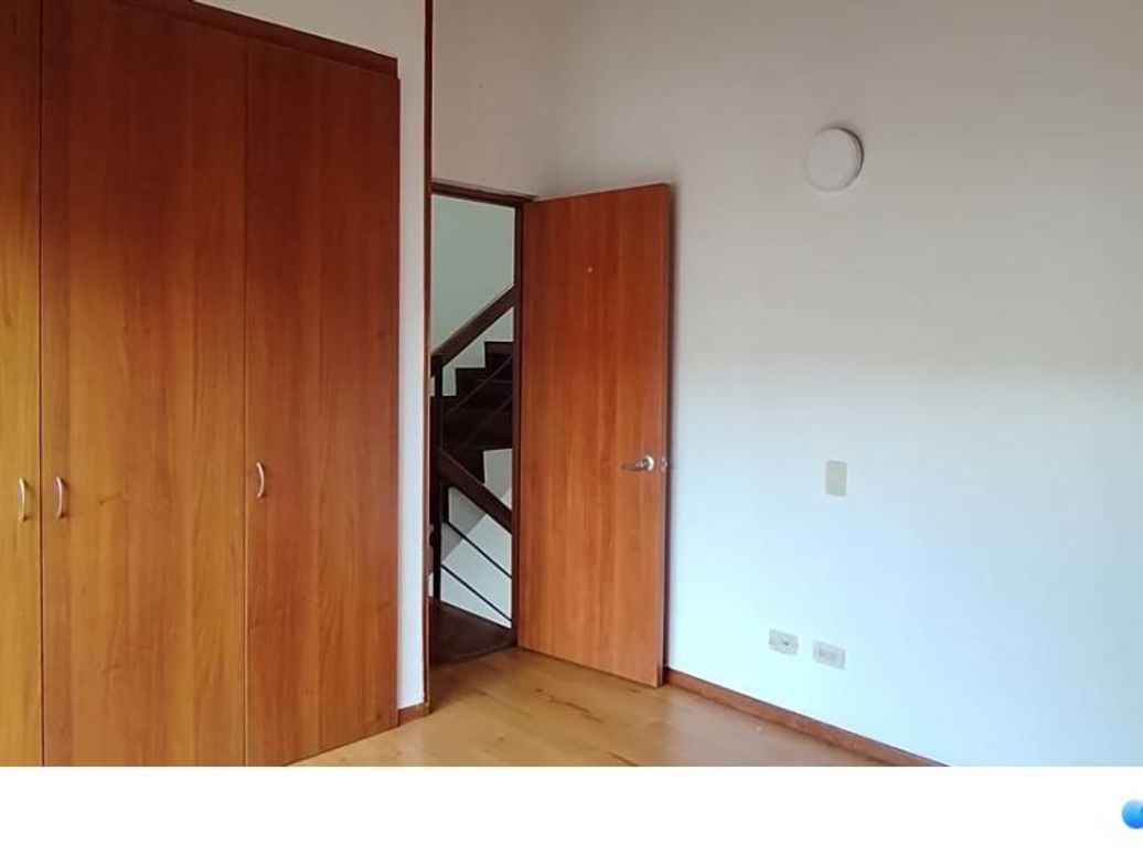 Casa de 3 alcobas en venta en Colinas De Suba, Bogotá, 141 m² · foto 8 de 20