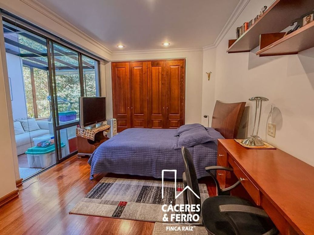 Apartamento de 3 alcobas en venta en Bosque De Pinos, Bogotá, 280 m² · foto 17 de 20
