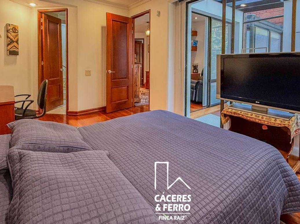 Apartamento de 3 alcobas en venta en Bosque De Pinos, Bogotá, 280 m² · foto 18 de 20