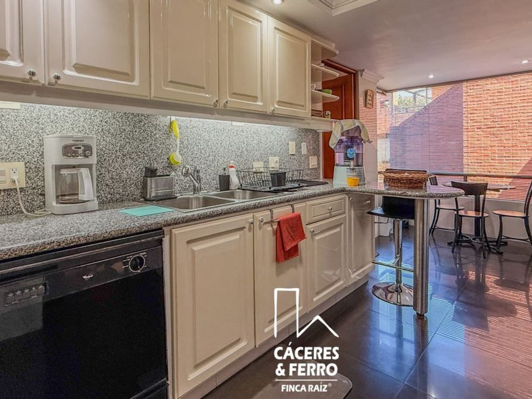 Apartamento de 3 alcobas en venta en Bosque De Pinos, Bogotá, 280 m² · foto 19 de 20