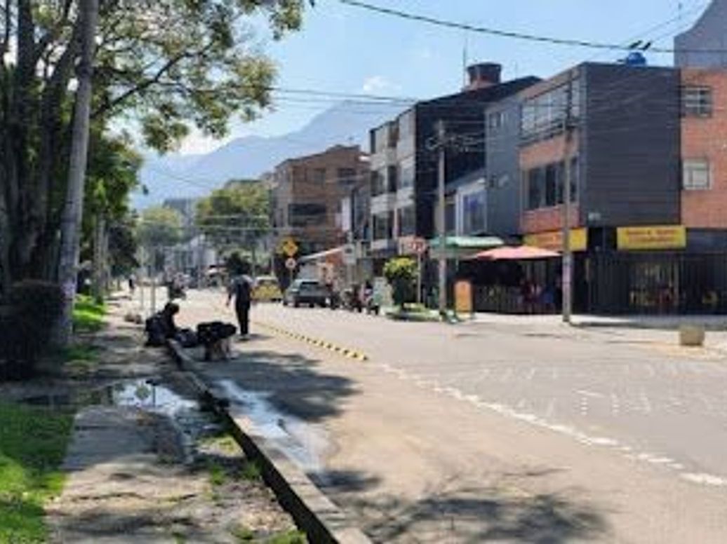 Casa de 5 alcobas en venta en Galerías, Bogotá, 293 m² · foto 2 de 20