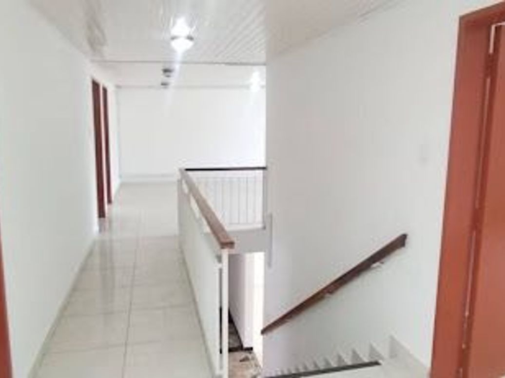 Casa de 10 alcobas en venta en San Luis, Bogotá, 394 m² · foto 7 de 20