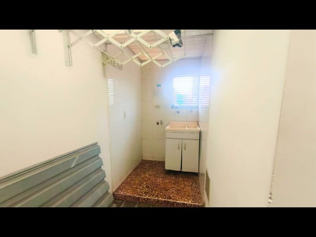 Casa de 16 alcobas en venta en Chapinero Alto, Bogotá, 320 m² · foto 6 de 20