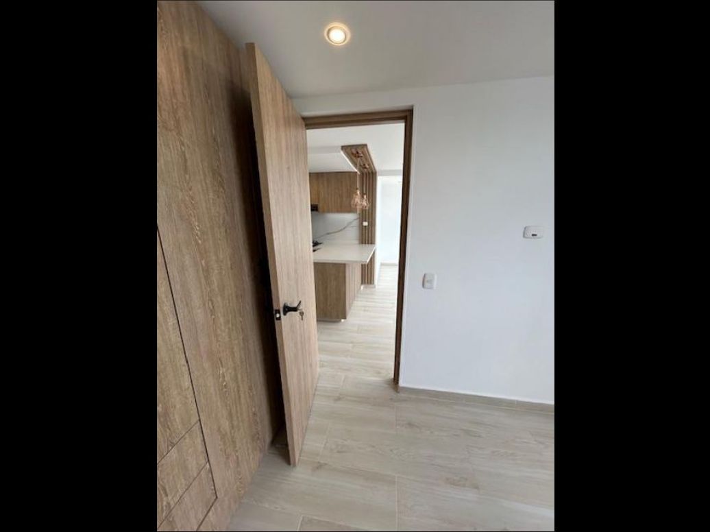 Apartaestudio en venta en La Felicidad, Bogotá, 38 m² · foto 6 de 15