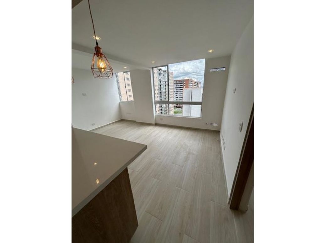 Apartaestudio en venta en La Felicidad, Bogotá, 38 m² · foto 3 de 15