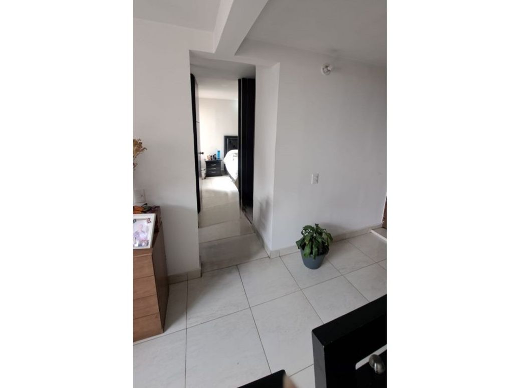 Apartamento de 2 alcobas en venta en Ismael Perdomo, Bogotá, 47 m² · foto 4 de 13