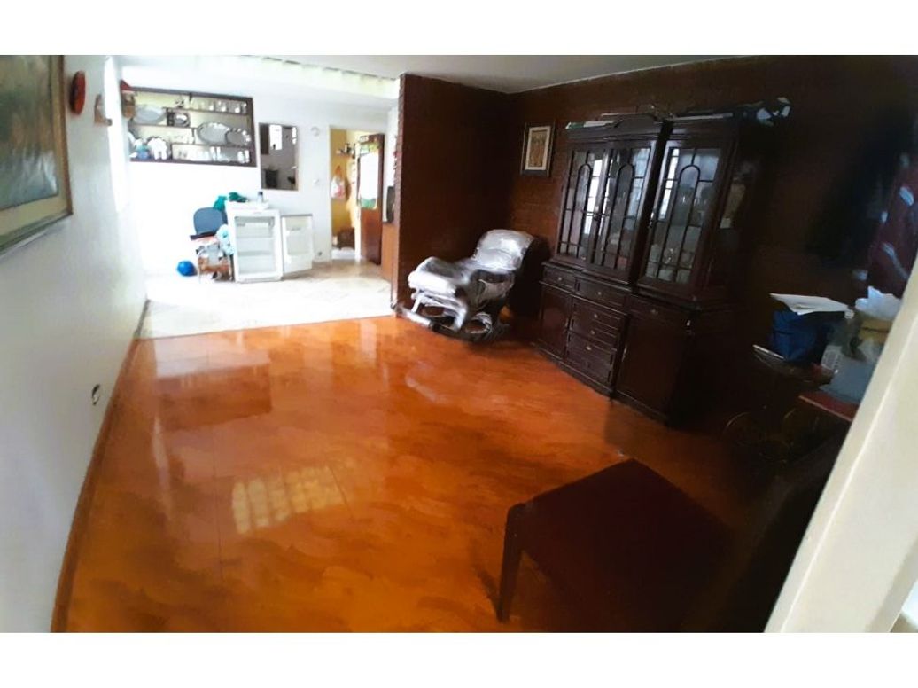 Casa de 7 alcobas en venta en Villa Adriana, Bogotá, 166 m² · foto 2 de 12