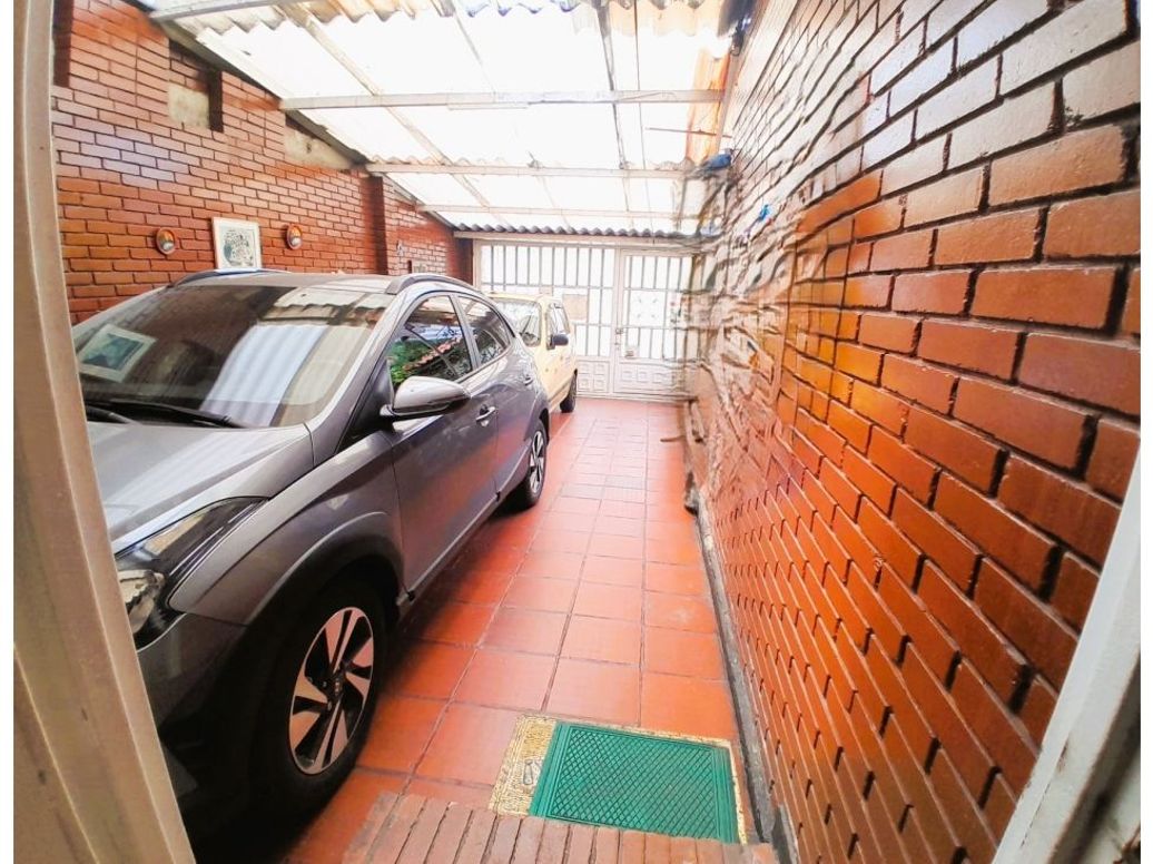 Casa de 7 alcobas en venta en Villa Adriana, Bogotá, 166 m² · foto 12 de 12