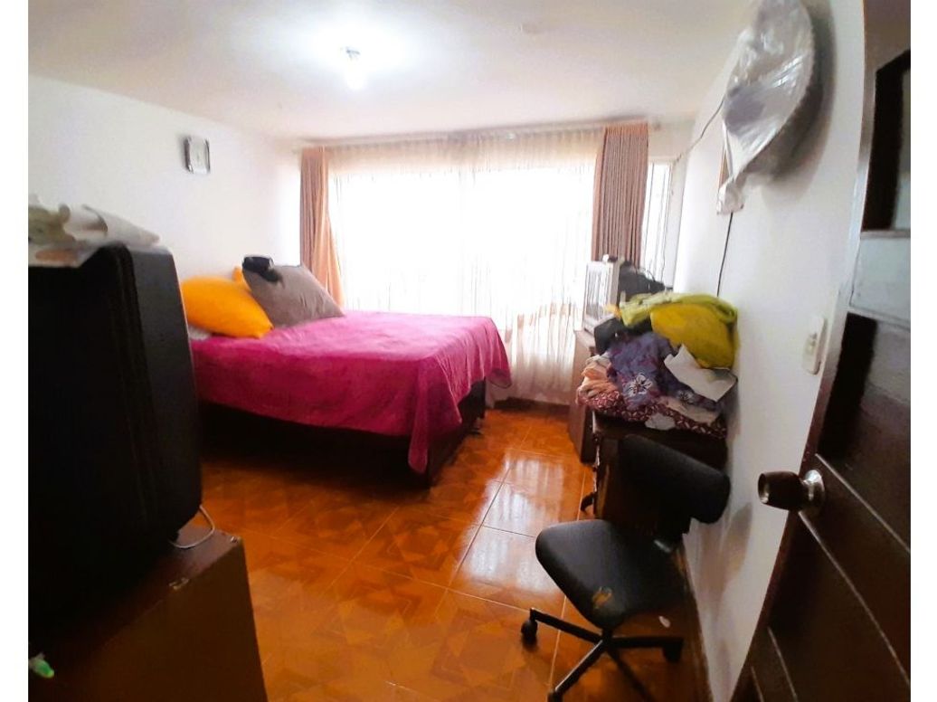 Casa de 7 alcobas en venta en Villa Adriana, Bogotá, 166 m² · foto 4 de 12