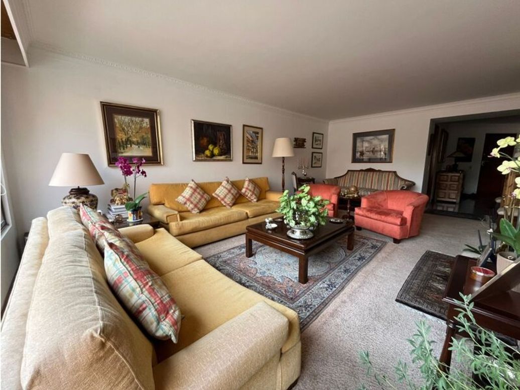 Apartamento de 5 alcobas en venta en Bellavista, Bogotá, 184 m² · foto 2 de 20