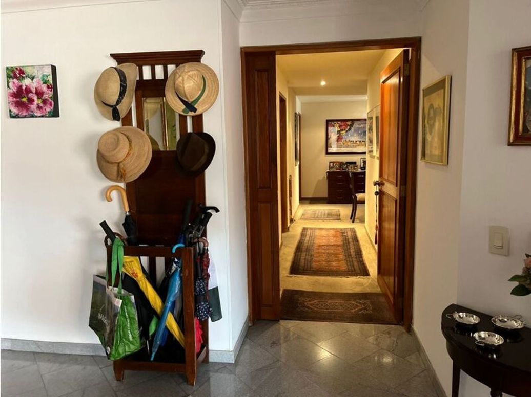 Apartamento de 5 alcobas en venta en Bellavista, Bogotá, 184 m² · foto 16 de 20