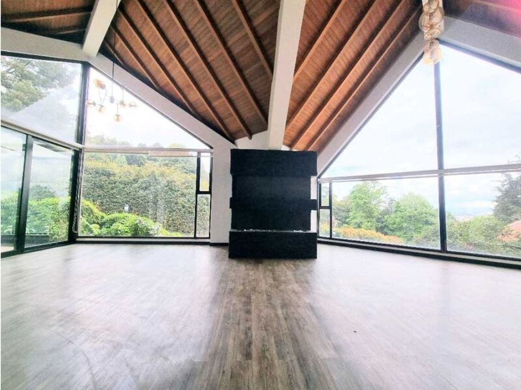 Casa de 4 alcobas en venta en Suba Naranjos, Bogotá, 380 m² · foto 3 de 20