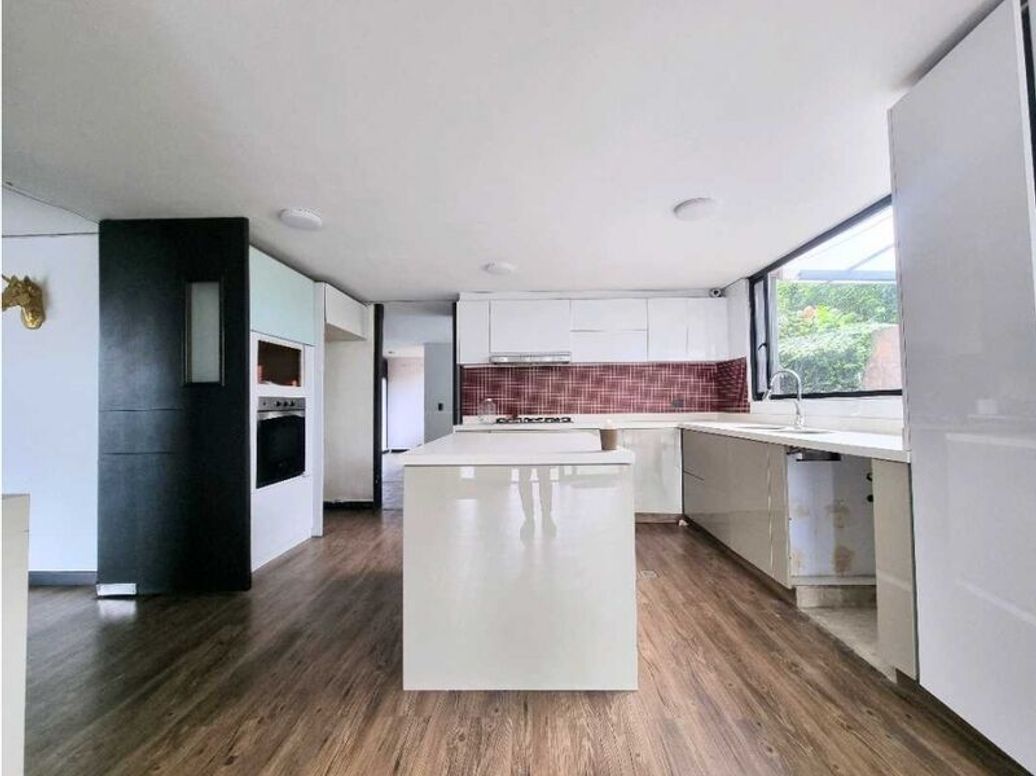 Casa de 4 alcobas en venta en Suba Naranjos, Bogotá, 380 m² · foto 18 de 20