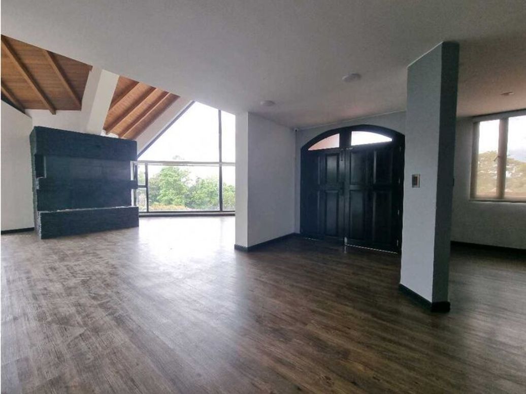 Casa de 4 alcobas en venta en Suba Naranjos, Bogotá, 380 m² · foto 8 de 20