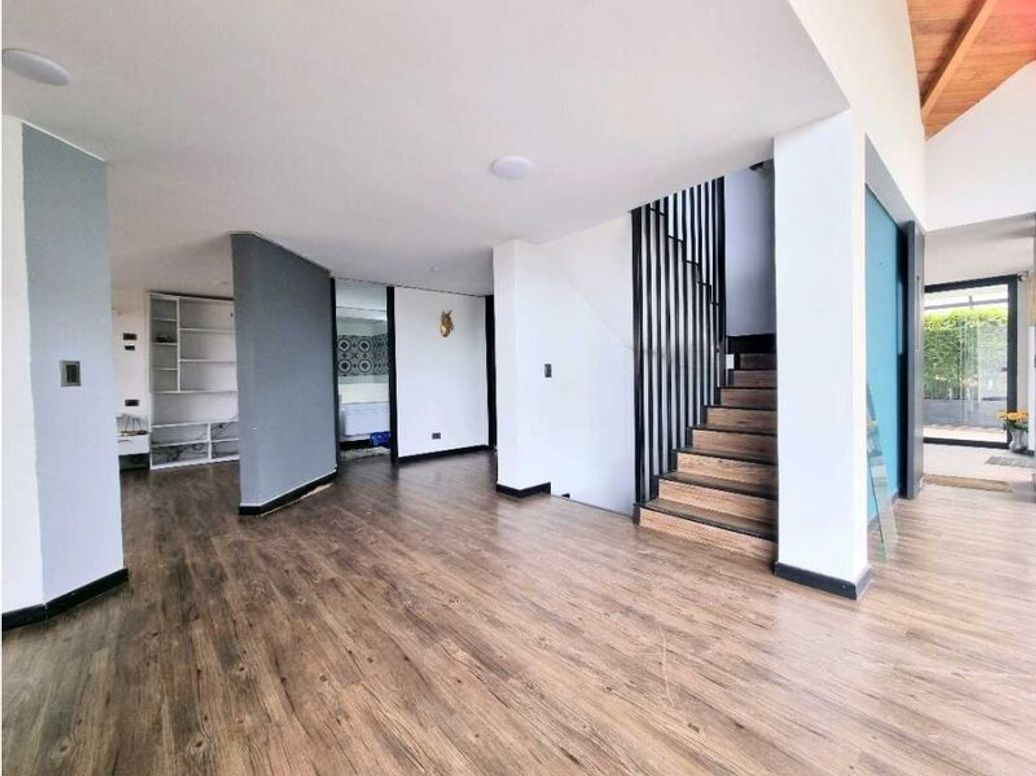 Casa de 4 alcobas en venta en Suba Naranjos, Bogotá, 380 m² · foto 6 de 20