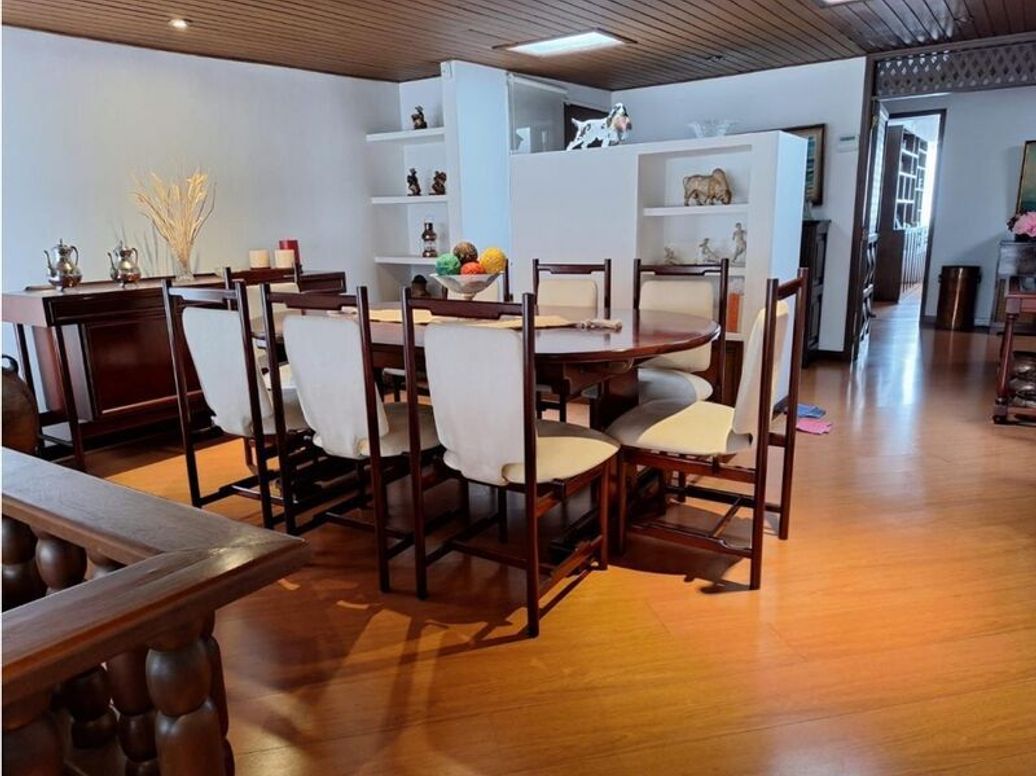 Casa de 4 alcobas en venta en Niza Norte, Bogotá, 243 m² · foto 6 de 20