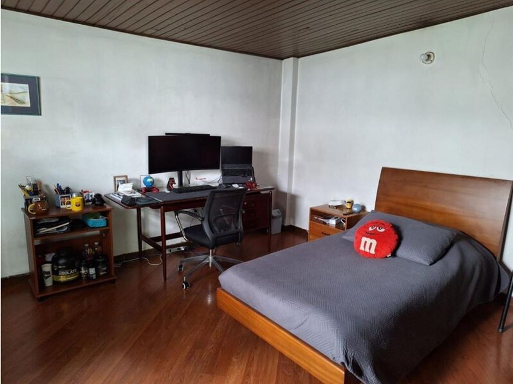 Casa de 4 alcobas en venta en Niza Norte, Bogotá, 243 m² · foto 14 de 20