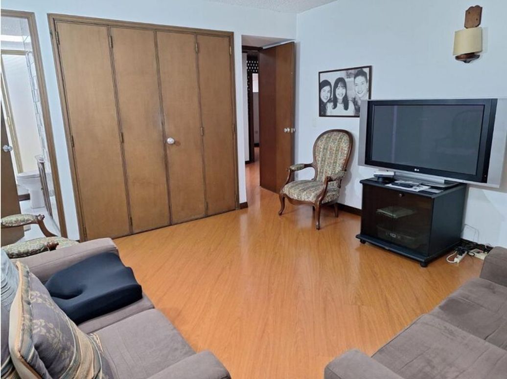 Casa de 4 alcobas en venta en Niza Norte, Bogotá, 243 m² · foto 11 de 20