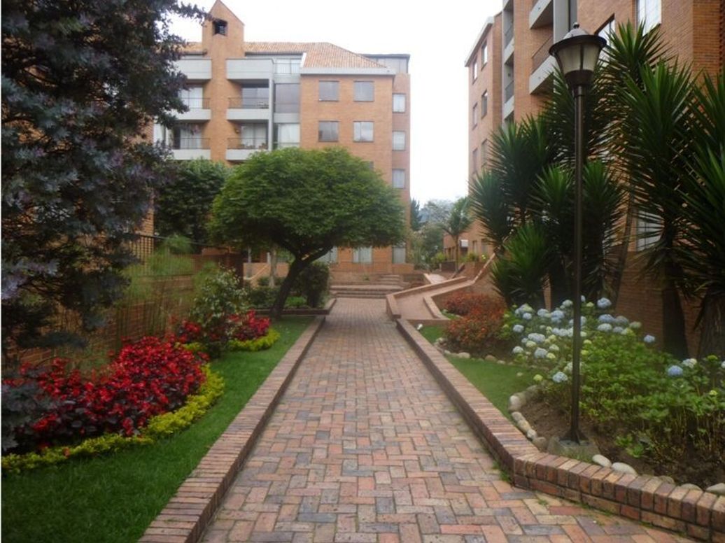 Apartamento de 3 alcobas en arriendo en Estoril, Bogotá, 92 m² · foto 2 de 20