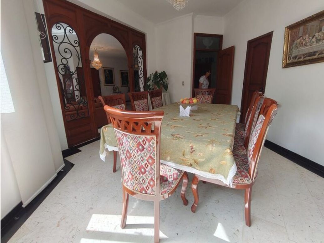 Apartamento de 5 alcobas en venta en El Batan, Bogotá, 253 m² · foto 5 de 20