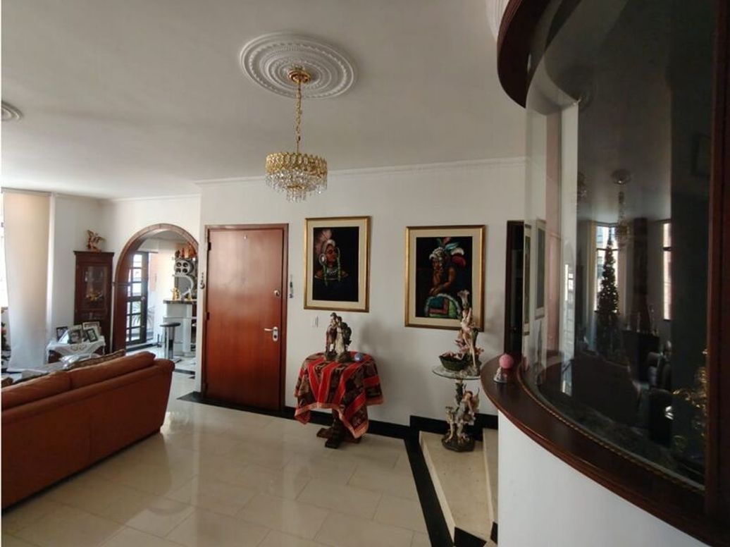 Apartamento de 5 alcobas en venta en El Batan, Bogotá, 253 m² · foto 10 de 20