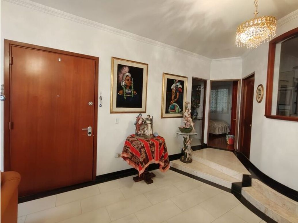 Apartamento de 5 alcobas en venta en El Batan, Bogotá, 253 m² · foto 7 de 20