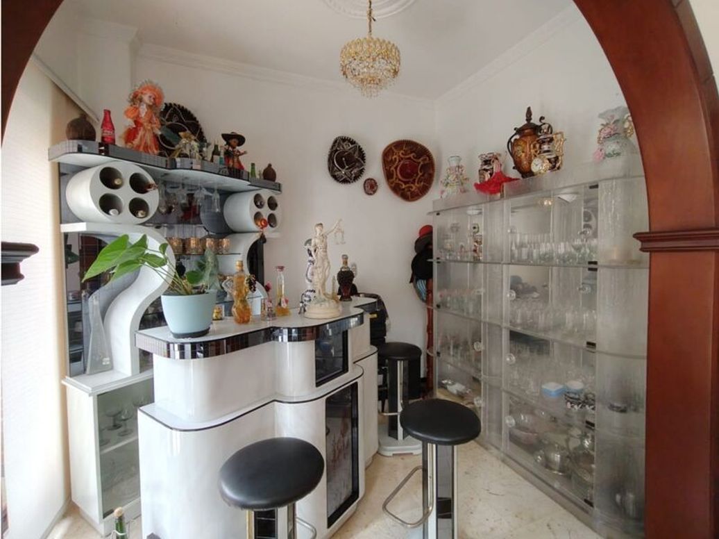 Apartamento de 5 alcobas en venta en El Batan, Bogotá, 253 m² · foto 3 de 20