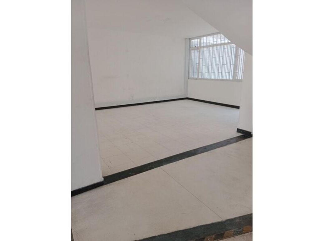 Casa de 6 alcobas en venta en Villa Dorado Norte, Bogotá, 250 m² · foto 5 de 20