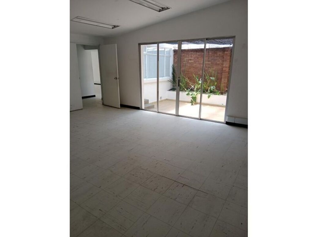 Casa de 6 alcobas en venta en Villa Dorado Norte, Bogotá, 250 m² · foto 8 de 20