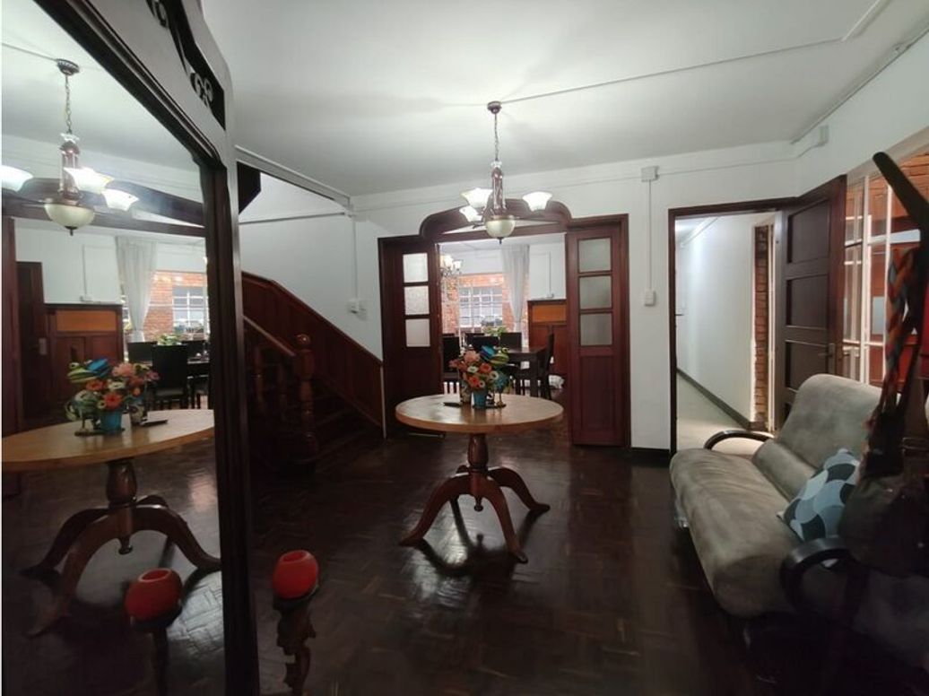 Casa de 5 alcobas en venta en Chapinero, Bogotá, 406 m² · foto 8 de 20