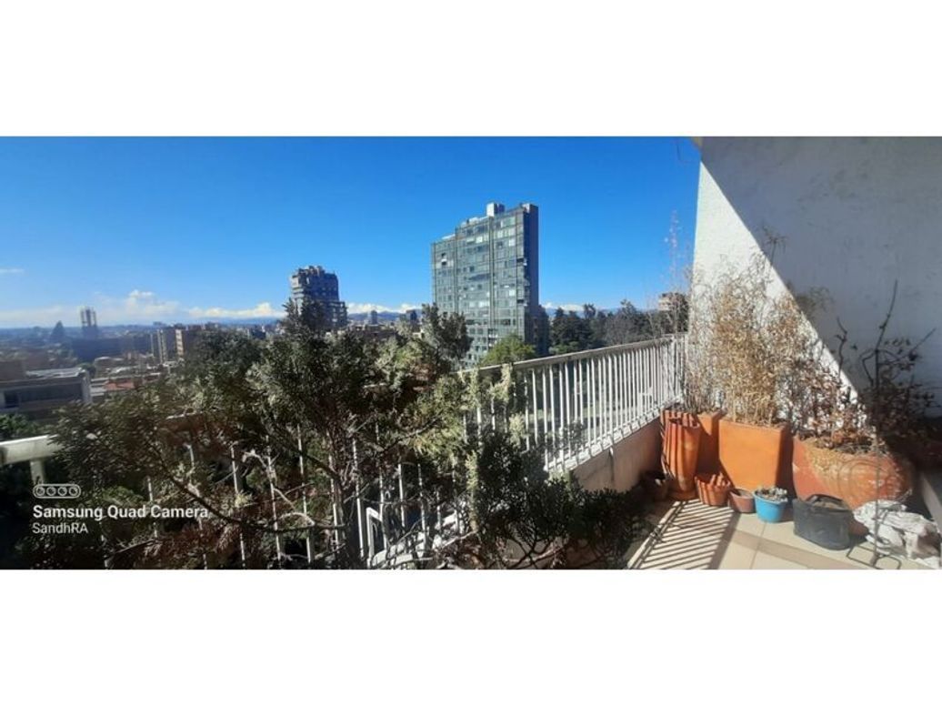 Apartamento de 4 alcobas en venta en El Refugio, Bogotá, 170 m² · foto 2 de 20