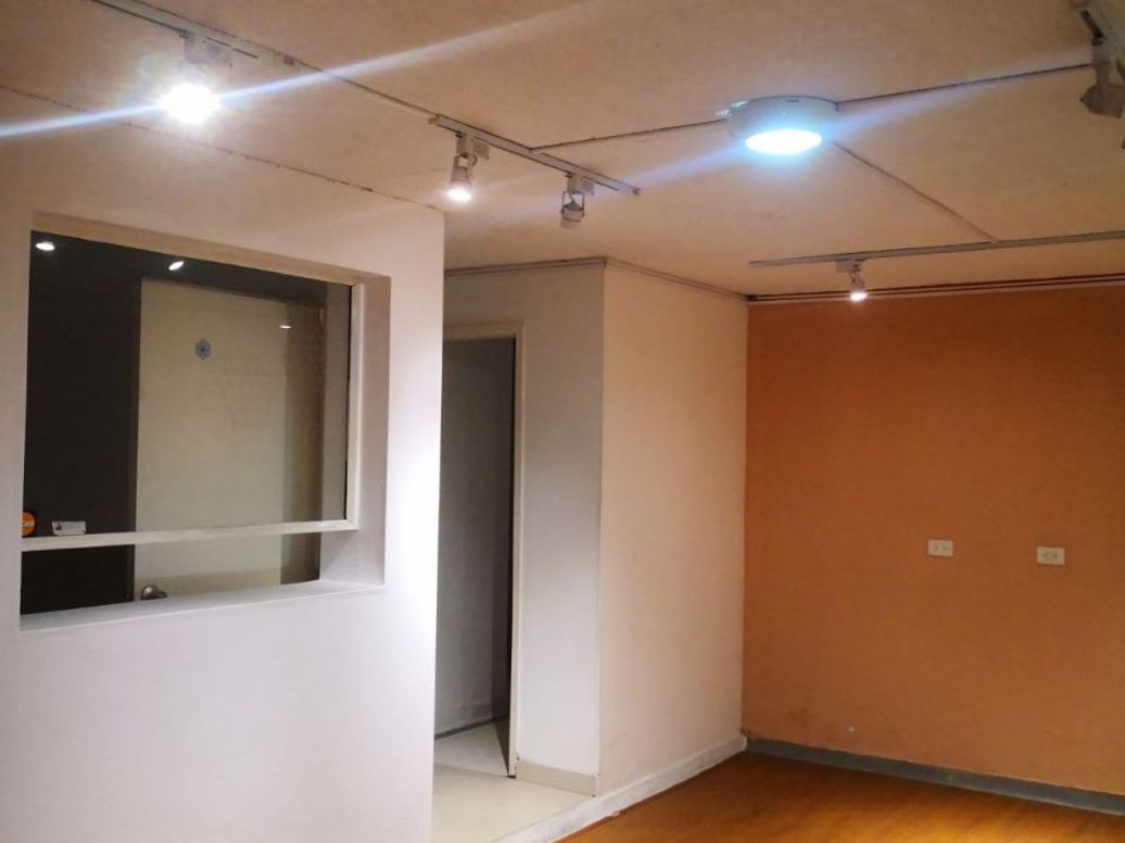 Casa de 10 alcobas en venta en Santa Barbara Oriental, Bogotá, 360 m² · foto 10 de 17
