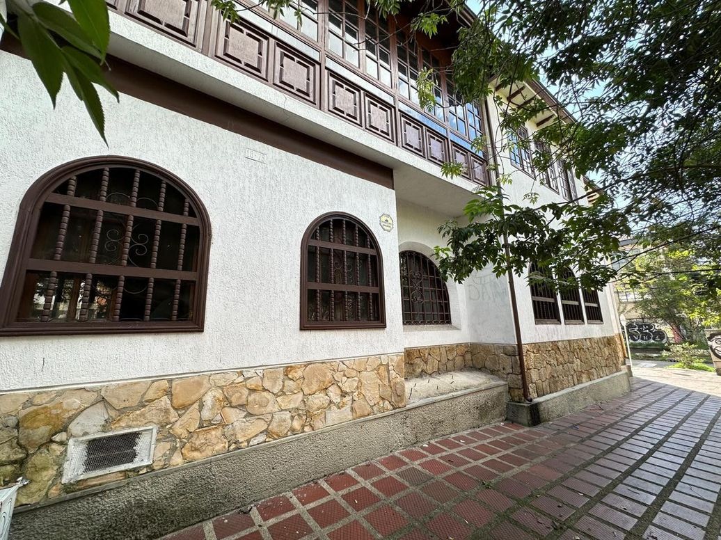 Casa de 7 alcobas en venta en La Magdalena, Bogotá, 400 m² · foto 18 de 19