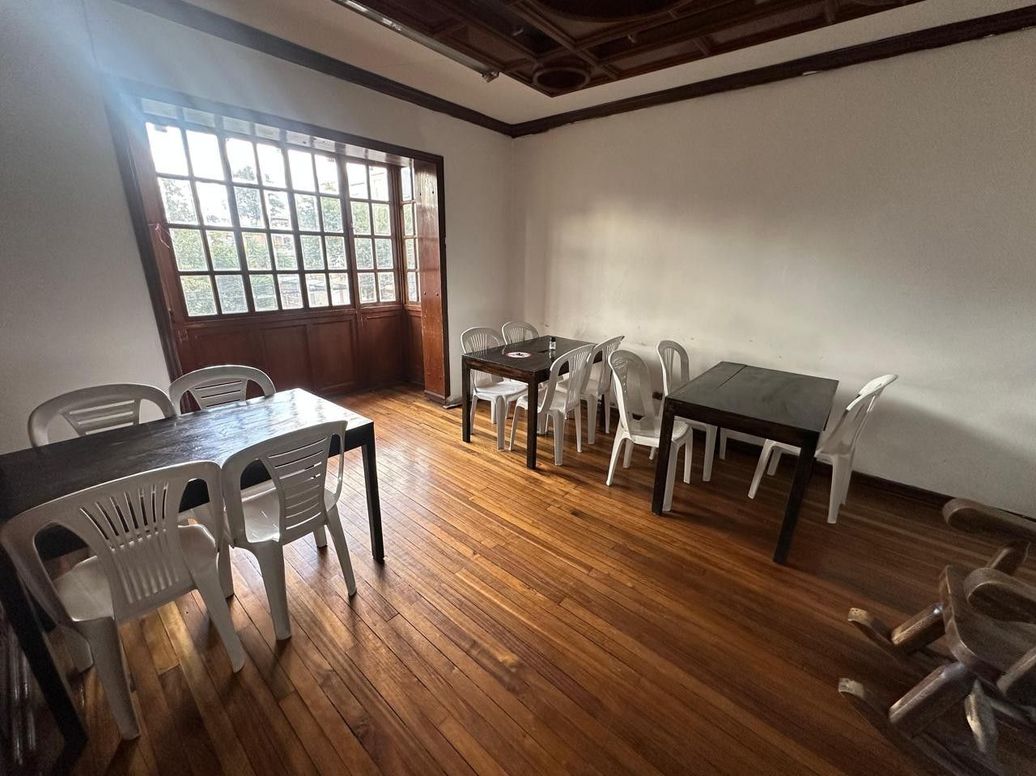 Casa de 7 alcobas en venta en La Magdalena, Bogotá, 400 m² · foto 11 de 19