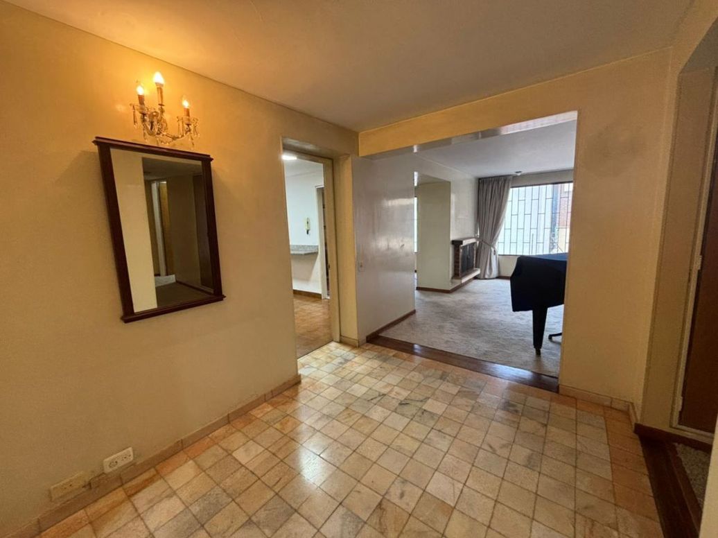Apartamento de 3 alcobas en venta en Los Cedros, Bogotá, 106 m² · foto 5 de 20