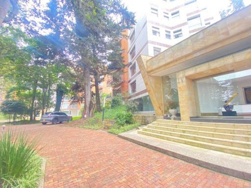 Apartamento de 4 alcobas en venta en Niza Norte, Bogotá, 440 m² · foto 5 de 20