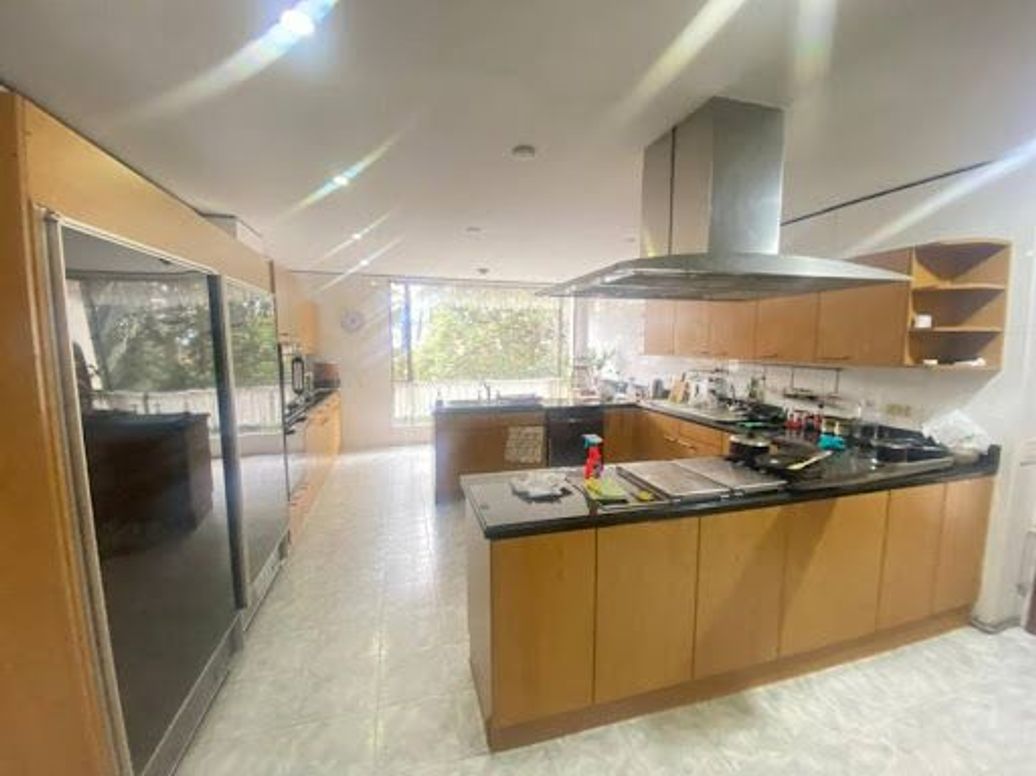 Apartamento de 4 alcobas en venta en Niza Norte, Bogotá, 440 m² · foto 9 de 20