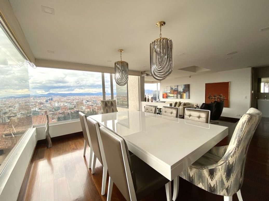 Apartamento de 3 alcobas en venta en El Refugio, Bogotá, 160 m² · foto 6 de 20