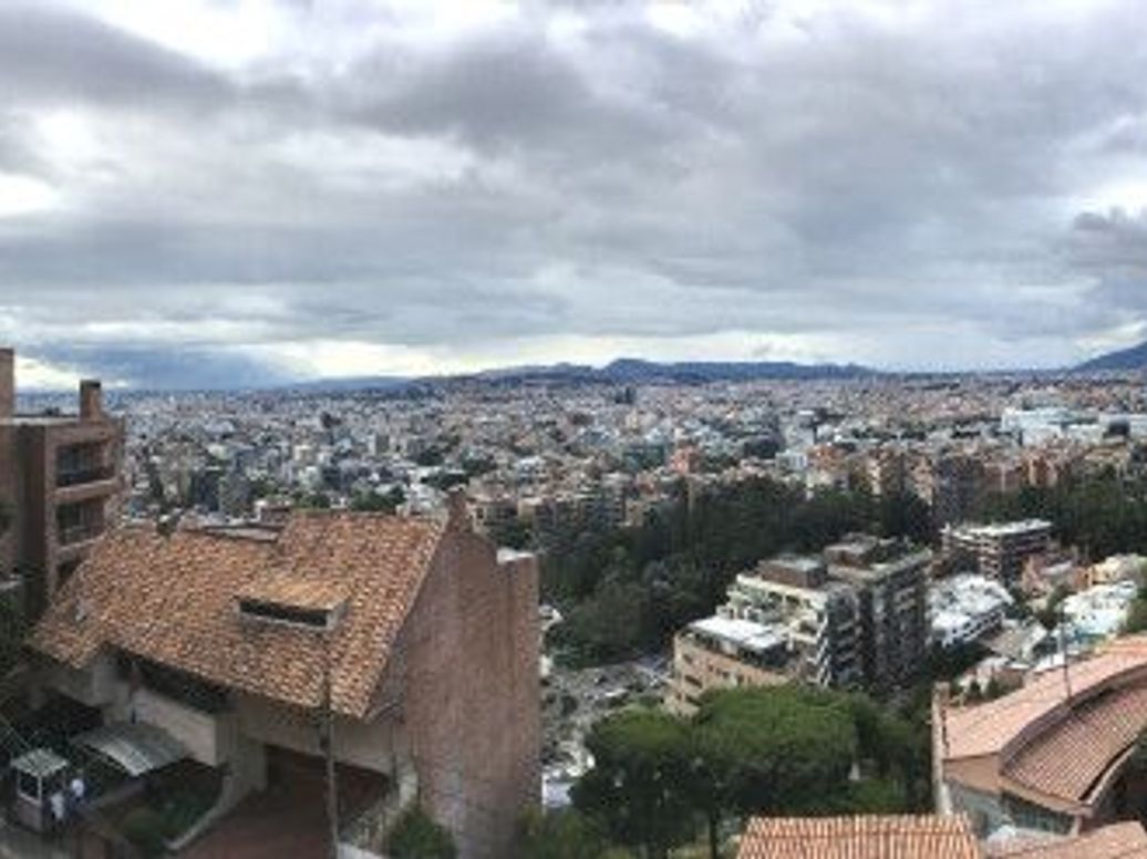 Apartamento de 3 alcobas en venta en El Refugio, Bogotá, 160 m² · foto 4 de 20