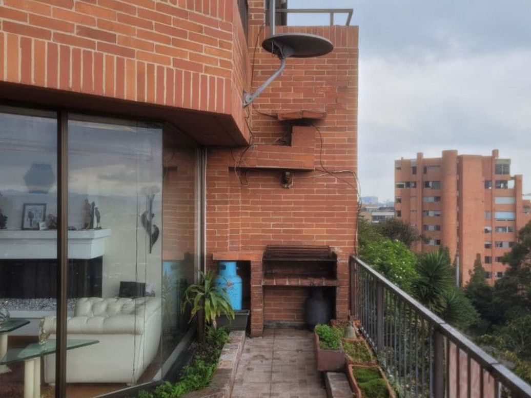 Apartamento de 2 alcobas en venta en El Refugio, Bogotá, 175 m² · foto 13 de 20