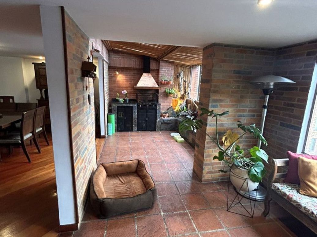 Apartamento de 3 alcobas en venta en El Contador, Bogotá, 195 m² · foto 6 de 15