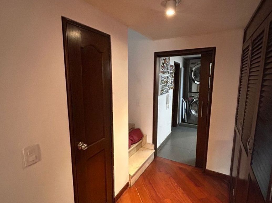 Apartamento de 3 alcobas en venta en El Contador, Bogotá, 195 m² · foto 10 de 15
