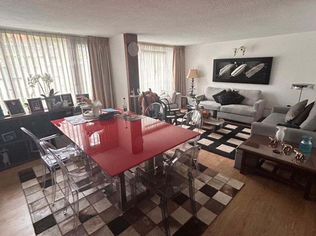 Casa de 4 alcobas en venta en Niza, Bogotá, 569 m² · foto 4 de 15