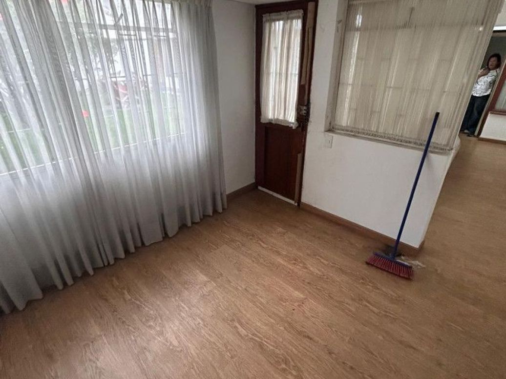 Casa de 4 alcobas en venta en Niza, Bogotá, 569 m² · foto 12 de 15